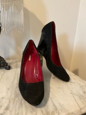 Max Studio Black Suede Pumps with Red Interior